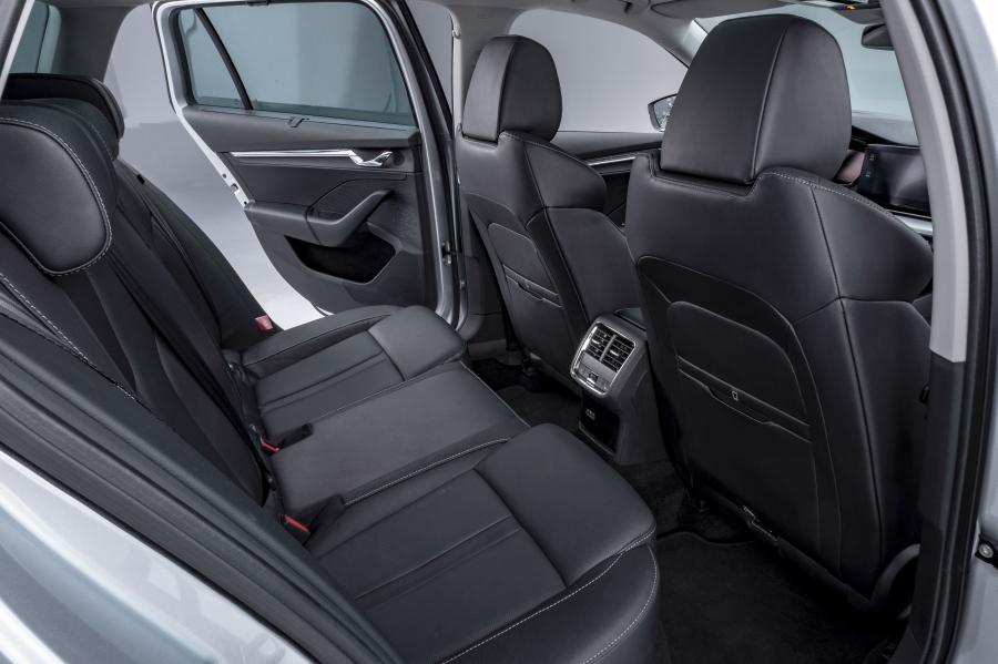 Интерьер Skoda Octavia Combi 2020 года  (WW) (фото 49 из 69)